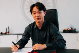 Bek muda Jepang Keita Kosugi resmi merapat ke Eintracht Frankfurt