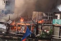 Dini hari mencekam di Kapuk Muara: Kebakaran landa permukiman padat