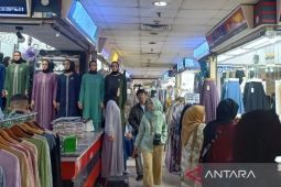 Libur Nataru, Pasar Tanah Abang diprediksi ramai hingga 27 Desember mendatang