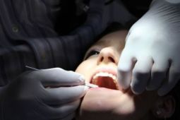 Gigi yang tiba-tiba terasa goyang jangan dianggap sepele, ini penjelasannya