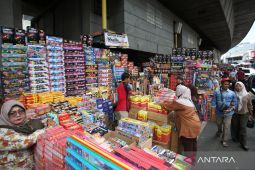 Hati-hati! Kembang Api Ternyata Bisa Bahayakan Kesehatan