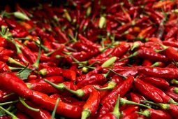 Harga Bahan Pangan Hari Ini: Cabe Rawit Rp45.000/kg, Telur Rp29.000/kg