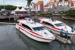 Gubernur Sulsel Luncurkan Klinik Terapung untuk Layani Warga Pesisir