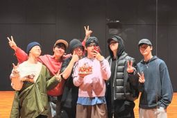 V BTS Rayakan Usia 30 Tahun dengan Momen Hangat Bersama Member