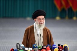 Khamenei Tuding Demonstran Cari Restu AS di Tengah Krisis Iran