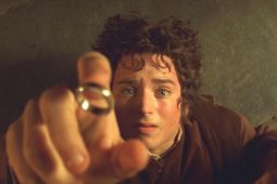 Elijah Wood Beri Sinyal Kembali Perankan Frodo di Film Terbaru The Lord of the Rings