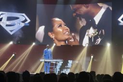 Lagu Everything Jadi Momen Paling Emosional Brian McKnight di Panggung Jakarta