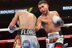 Chavez Pertahankan Rekor Tak Terkalahkan usai Tekuk Flores