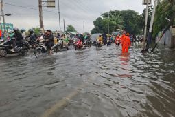 Jalan Daan Mogot Macet 9 Kilometer Akibat Banjir