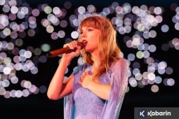 Taylor Swift Rilis Video Musik "Opalite", Dibintangi Cillian Murphy hingga Lewis Capaldi