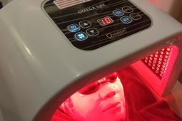 Masker Sinar Merah Viral, Tapi Efektifkah Lawan Kerutan? Ini Kata Ahli