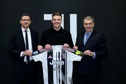 Juventus Sambut Kedatangan Bek Swedia Emil Holm dari Bologna