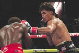 Xander Zayas Juara Dunia WBA usai Duel Sengit Lawan Baraou