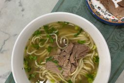 Mencicipi Ragam Kuliner Halal di Kawasan Glodok