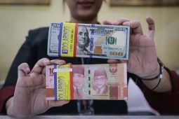 Rupiah Melemah ke Angka Rp16.829 per Dolar AS pada Senin Pagi