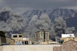 Serangan Gabungan AS-Israel Hantam Ribuan Lokasi di Iran