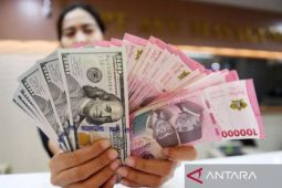 Rupiah Melemah ke Rp17.104 per Dolar AS di Tengah Tekanan Global