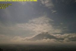 Pagi Ini Gunung Semeru Erupsi Lontarkan Abu Vulkanik Setinggi 400 Meter