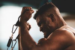 Francis Ngannou Siap Comeback ke MMA Setelah Absen 19 Bulan