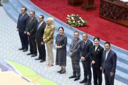 DPR Resmi Setujui Lima Komisioner OJK Periode 2026-2031