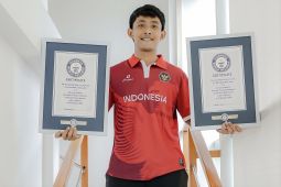 Agus Priandana Cetak Rekor Dunia Kriket dan Terima Sertifikat Guinness World Records
