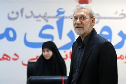 Pemimpin Iran Tegaskan Akan Membalas Kematian Ali Larijani