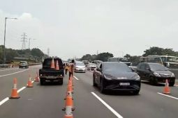 Volume Kendaraan Meningkat, Contraflow di Tol Japek Diperluas