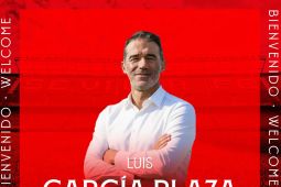 Luis Garcia Plaza Diumumkan sebagai Pelatih Baru Sevilla hingga 2027