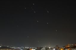 Rudal Iran Kembali Hantam Israel, Picu Kerusakan dan Korban Luka