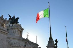 Pasokan Avtur di Italia Dibatasi hingga 9 April 2026