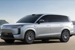 BYD Pasarkan Denza N8L Terbaru dengan Harga Mulai Rp866 Juta