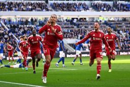 Gol Virgil van Dijk Antar Liverpool Menang Tipis 2-1 Atas Everton