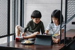 Komisi Eropa Kaji Larangan Media Sosial untuk Anak-anak