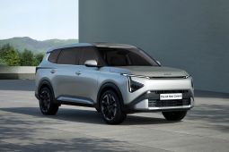 Ini Bedanya Kia All New Carens dengan Hyundai Stargazer