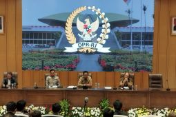 DPR Dorong Penjaga Bersertifikat untuk Amankan Perlintasan Kereta