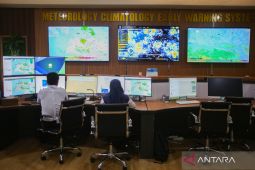 Sebagian Besar Wilayah Indonesia Diprediksi Hujan Ringan Jumat Ini