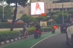 Polisi Buru Jambret HP WNA Italia di Bundaran HI