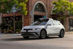 Otak Robotaxi Waymo Belum Bisa Kenali Objek dan Jalanan yang Ditutup