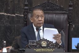 DPR Setujui RUU Polri Jadi Usul Inisiatif Dewan