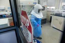 Uganda Melarang Kegiatan Berkumpul untuk Kendalikan Penyebaran Ebola