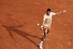 Novak Djokovic Tampil Dominan Singkirkan Tsitsipas