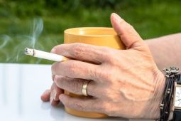 Bukan Cuma Paru-paru, Ternyata Rokok Juga Bisa Merusak Tulang