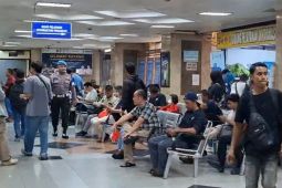 Denda Pajak Dihapus, Warga Padati Samsat Jakarta Barat