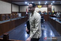 Nadiem Makarim Bacakan Notab Pembelaan Terakhir Sebelum Sidang Putusan