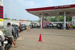 Antrean Pertalite Mengular di SPBU Jakbar, Warga Beralih Usai Harga Pertamax Naik