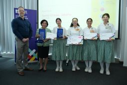 SMA Santa Ursula Cetak Prestasi Internasional Lewat Proyek SNAP Week