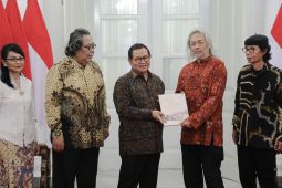Pramono Anung Kukuhkan 16 Anggota Akademi Jakarta