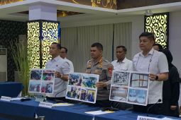4.000 Benih Lobster Ilegal Disita, Empat Orang Jadi Tersangka