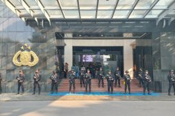 Jelang Jumpa Pers, Polda Metro Dijaga Personel Brimob Bersenjata Lengkap