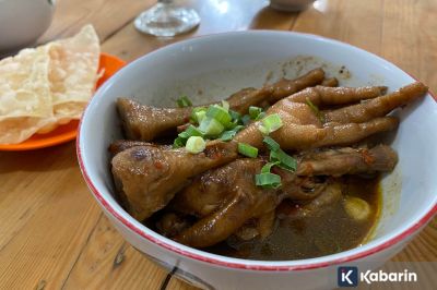 Tips praktis memisahkan tulang ceker ayam supaya mudah diolah